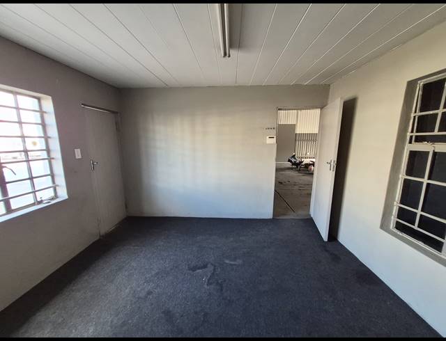 238M² WAREHOUSE TO LET IN CITY DEEP